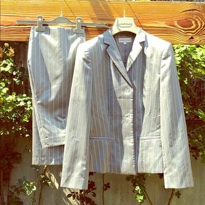 Emporio Armani Women’s suit